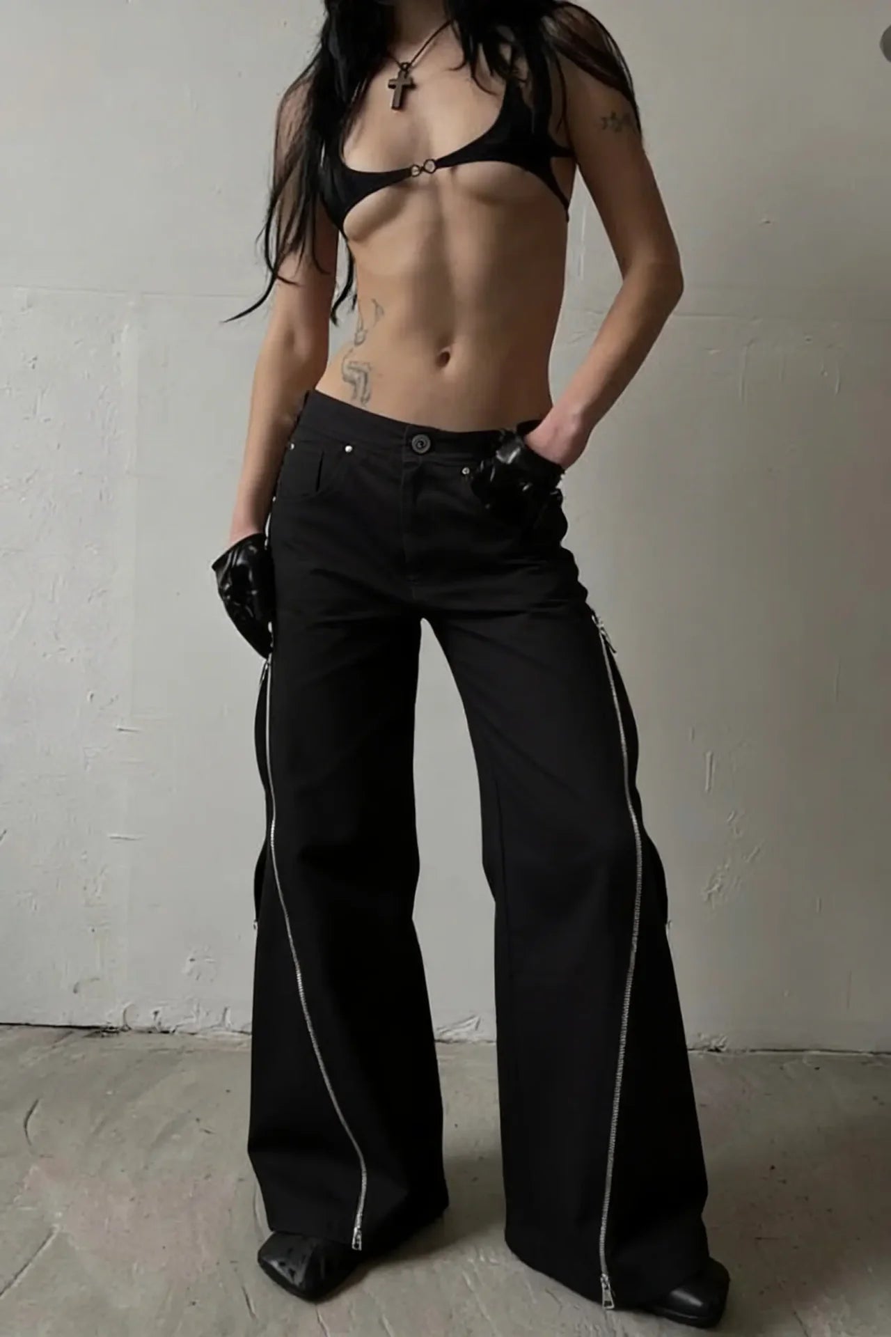 Black Edge Zip Pants