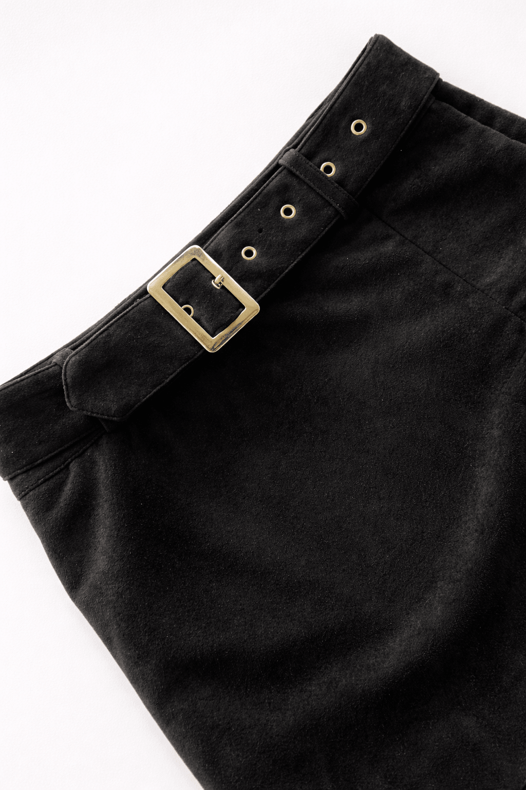 Black Blush Belted Skirt - BEEGLEE
