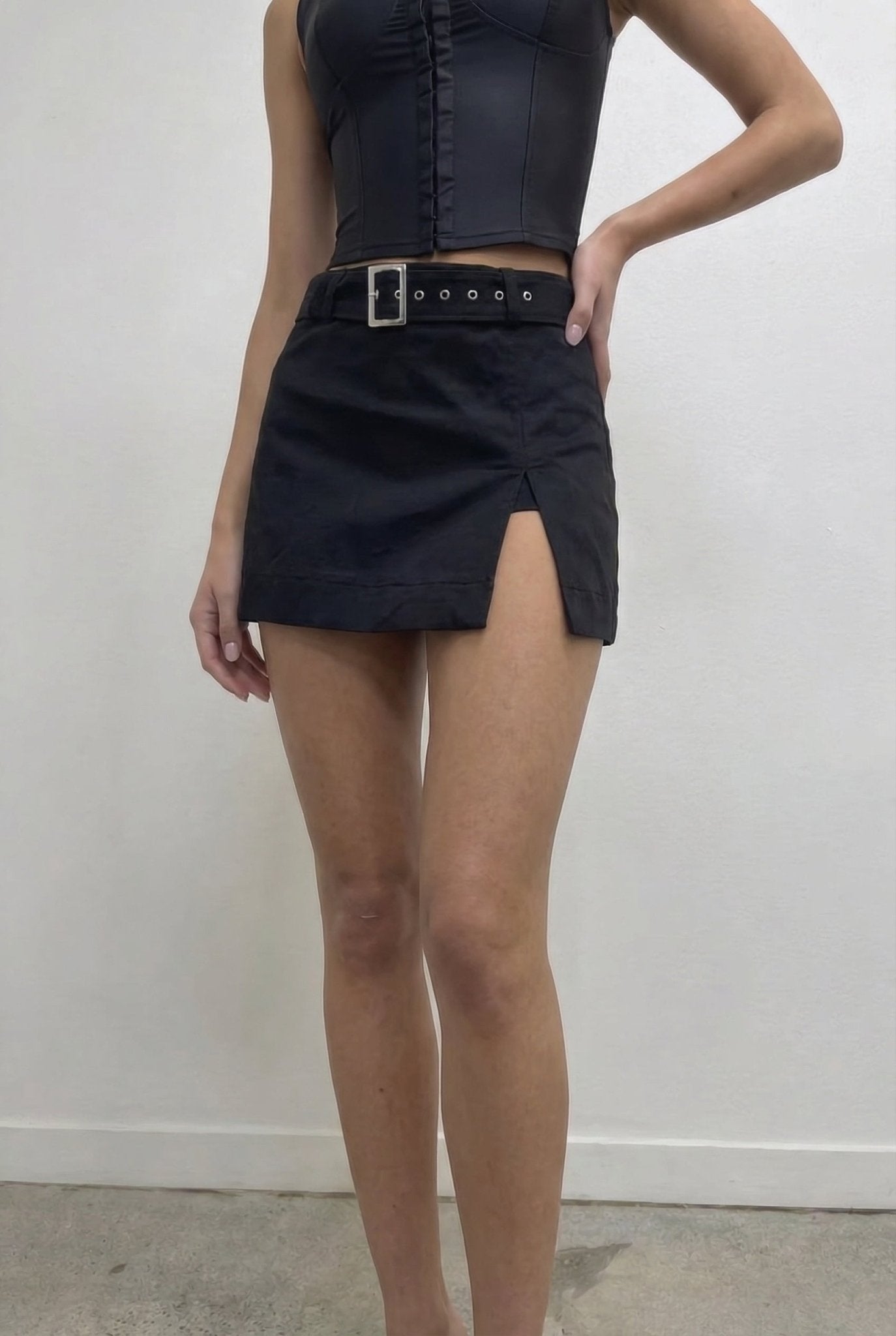 Black Blush Belted Skirt - BEEGLEE