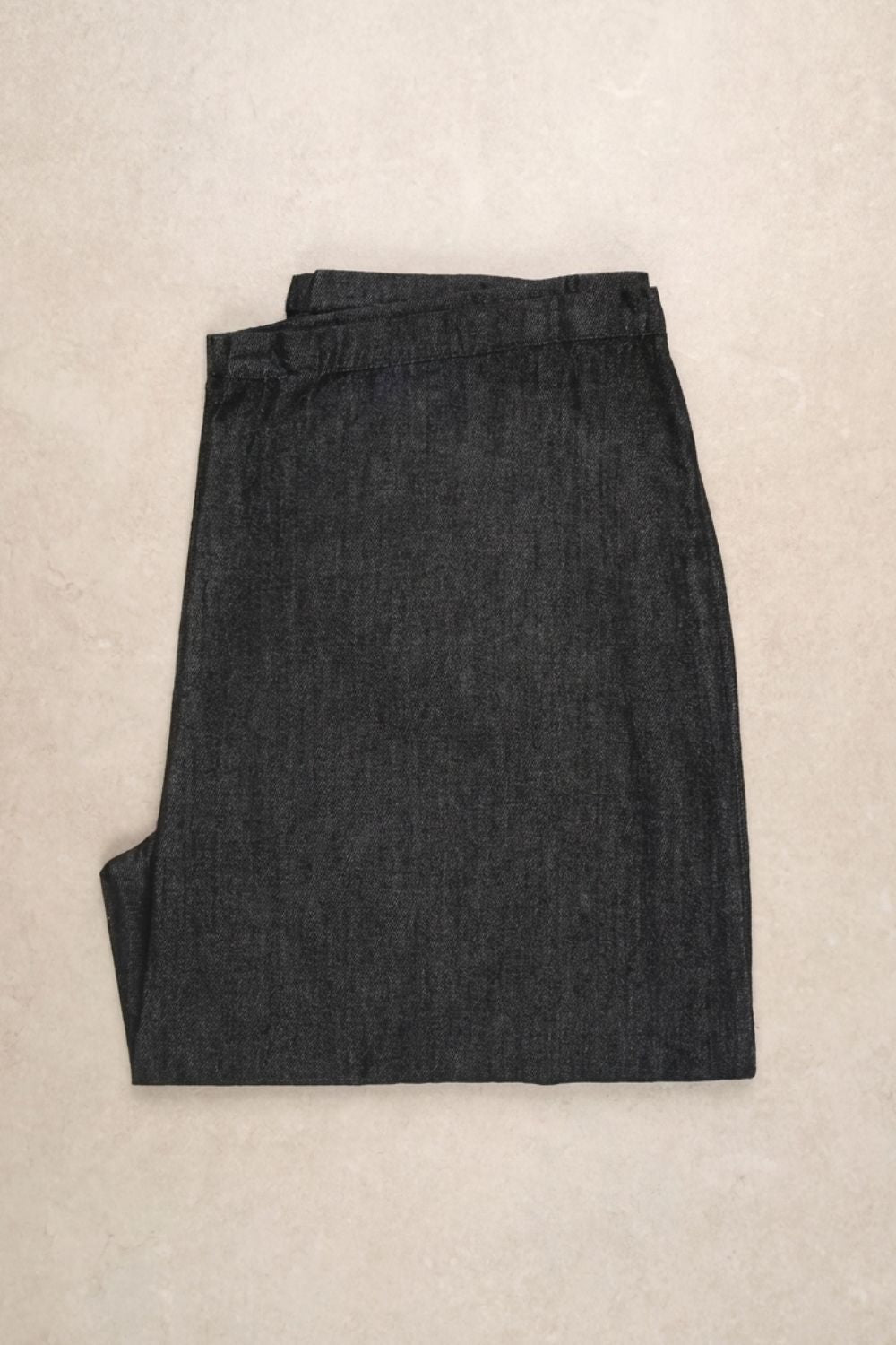 Black Buttoned-Up Jeans - BEEGLEE