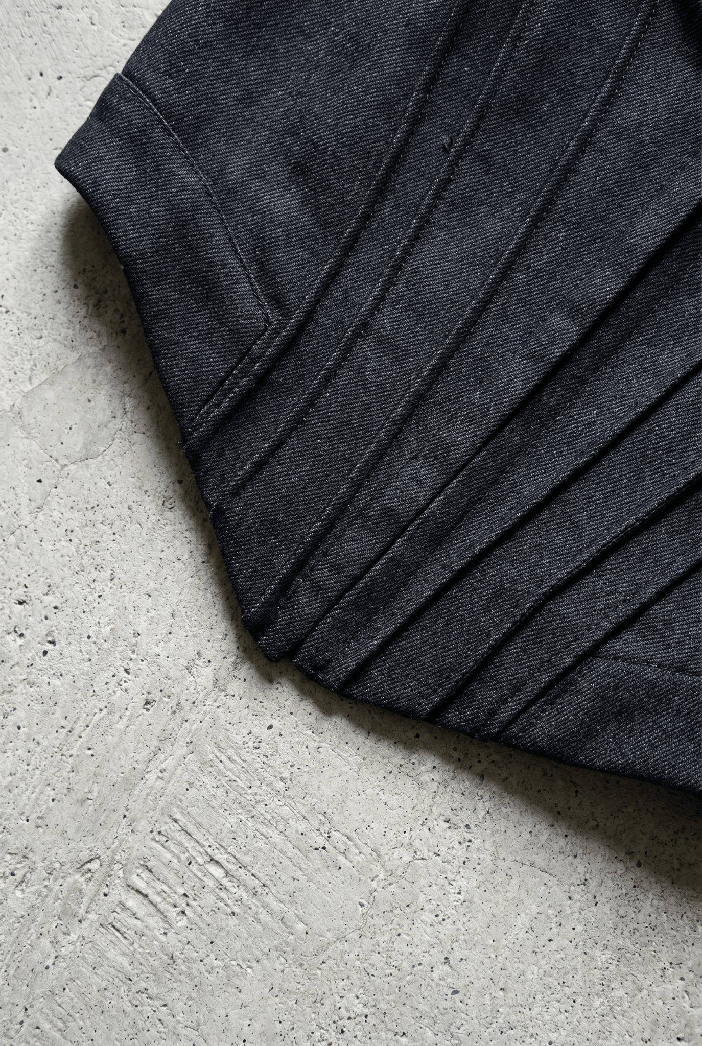 Black Corest Denim Top - BEEGLEE