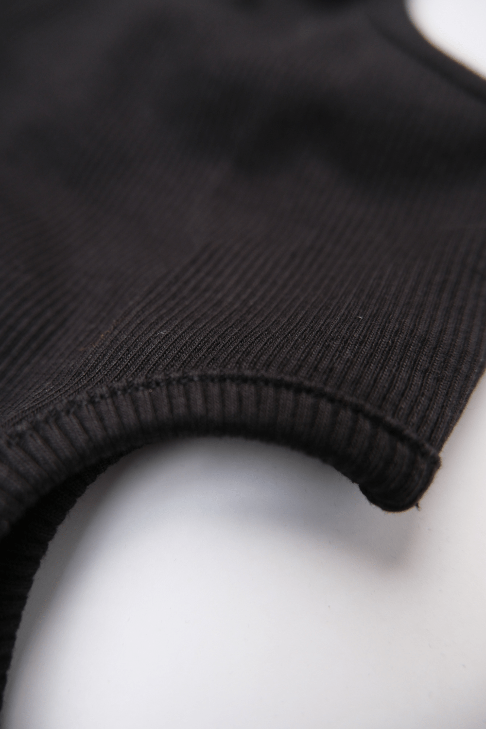 Black cut out top - BEEGLEE