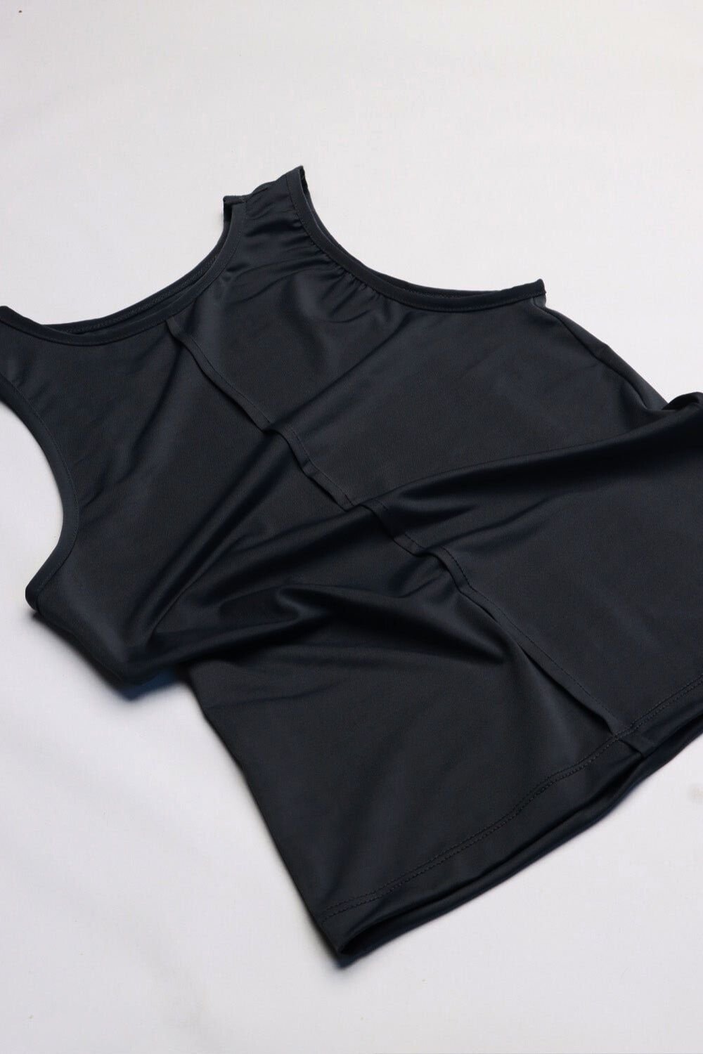 Black Dox tank top - BEEGLEE