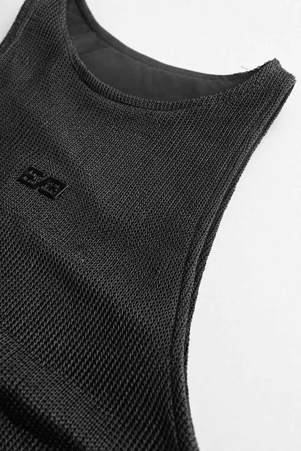 Black Metal Tank - BEEGLEE