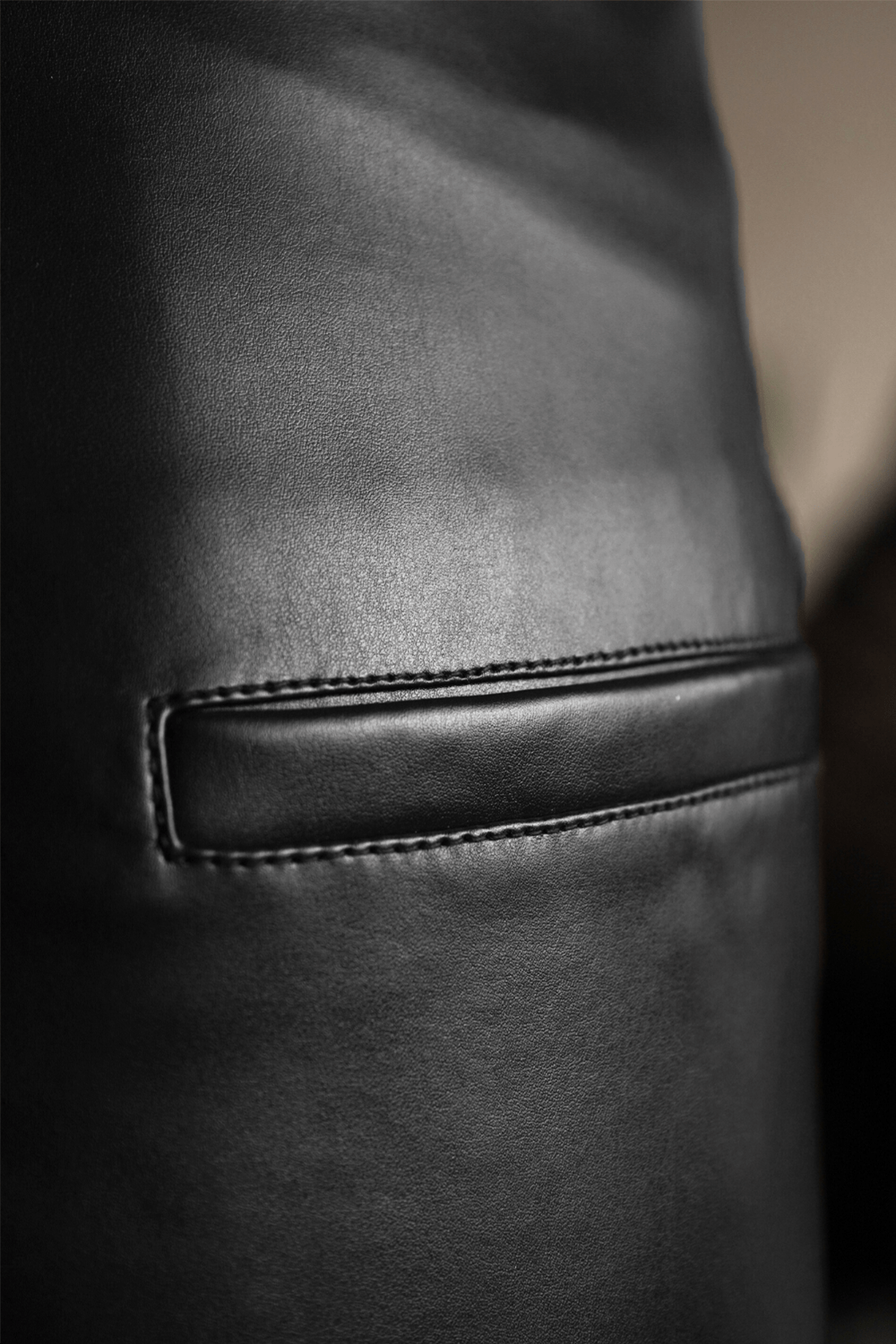 Black mini leather skirt - BEEGLEE