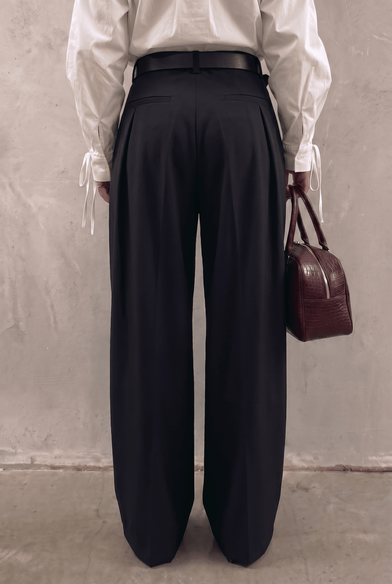 Black Pleat - Front Trousers - BEEGLEE