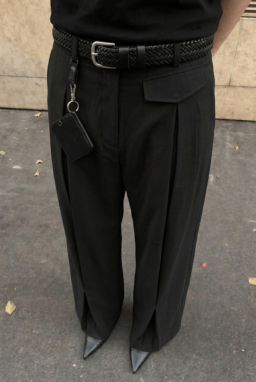Black Protagonist Pants - BEEGLEE