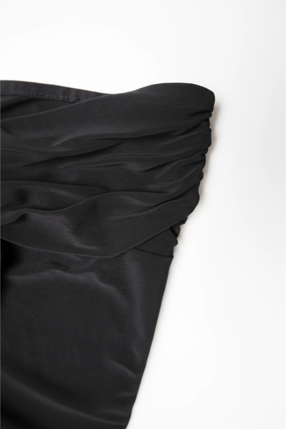 Black Slinky Halter Top - BEEGLEE