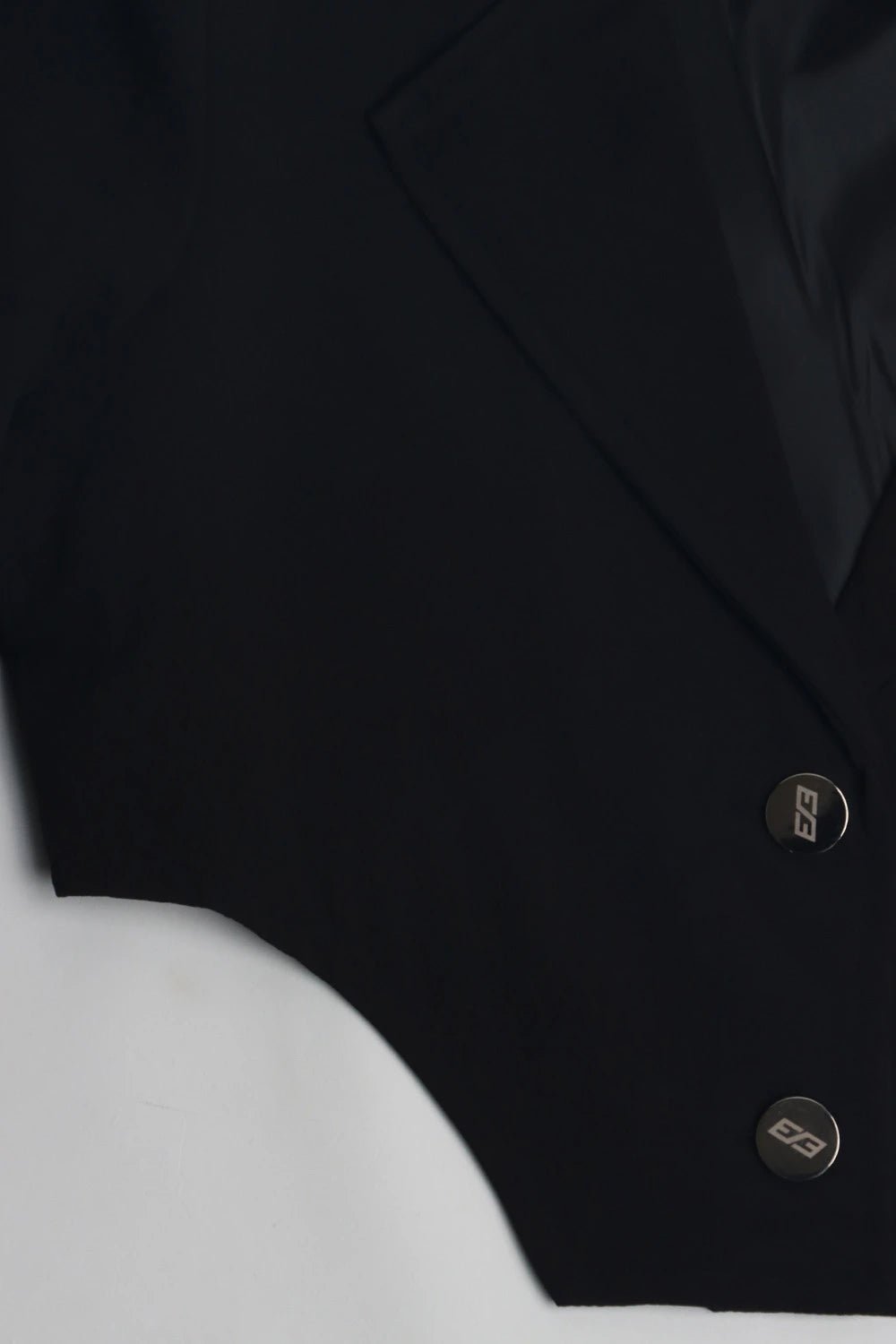 Black Swan Structured Blazer - BEEGLEE