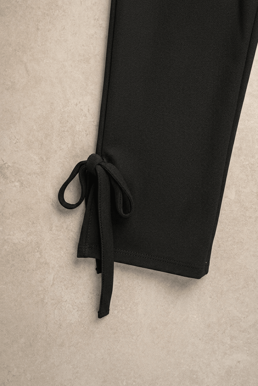 Black Tie-Up Capris - BEEGLEE