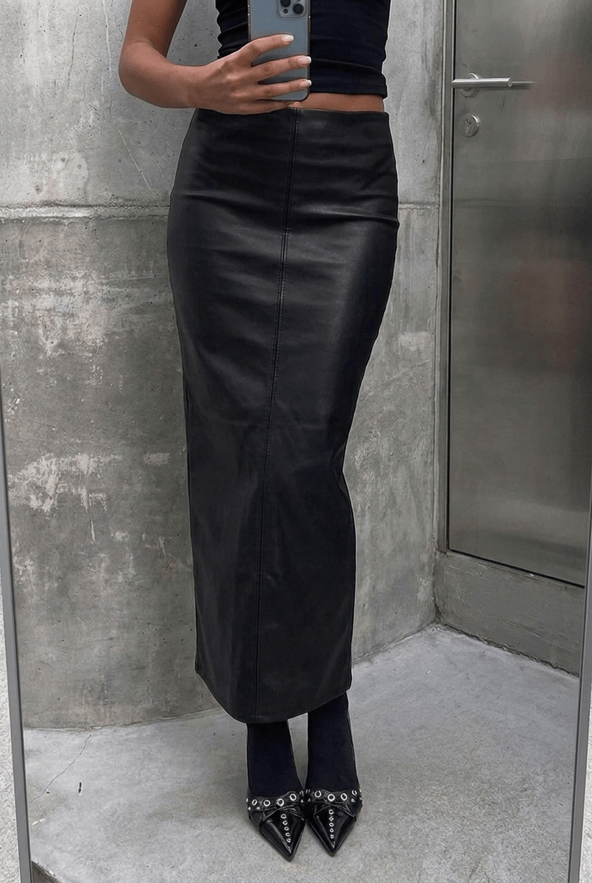 Black Trumpet Leather Skirt - BEEGLEE