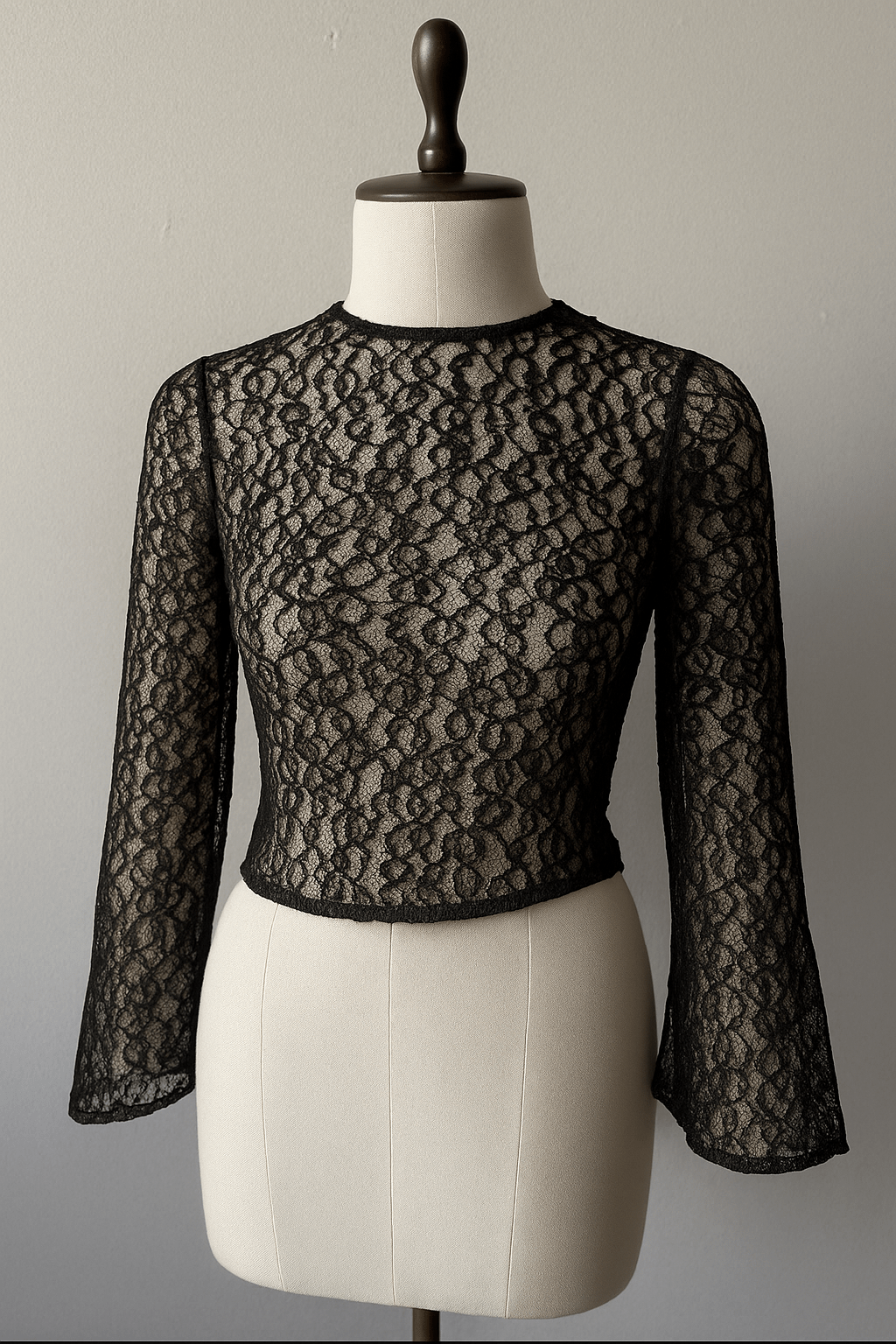 Black Victoria lace top - BEEGLEE