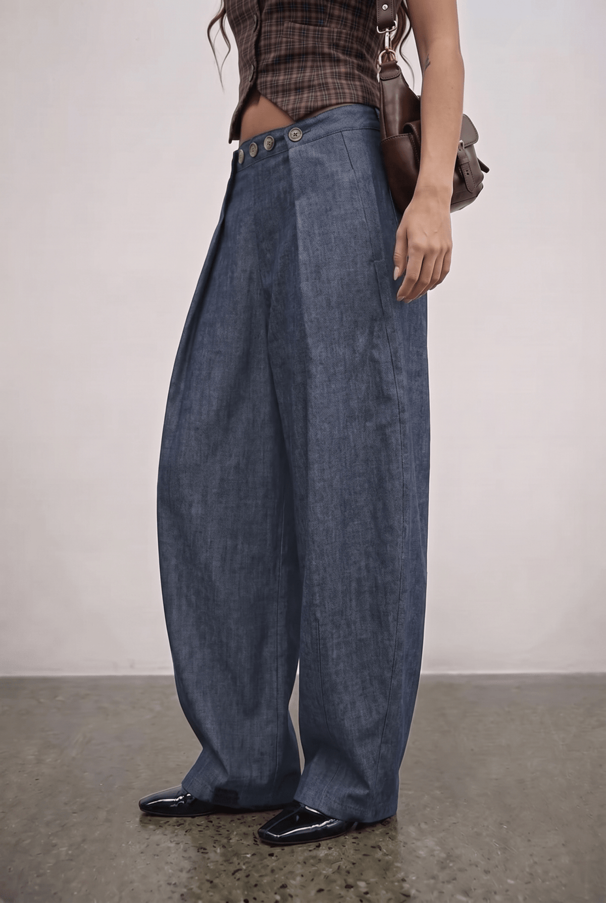 Blue Buttoned-Up Jeans - BEEGLEE