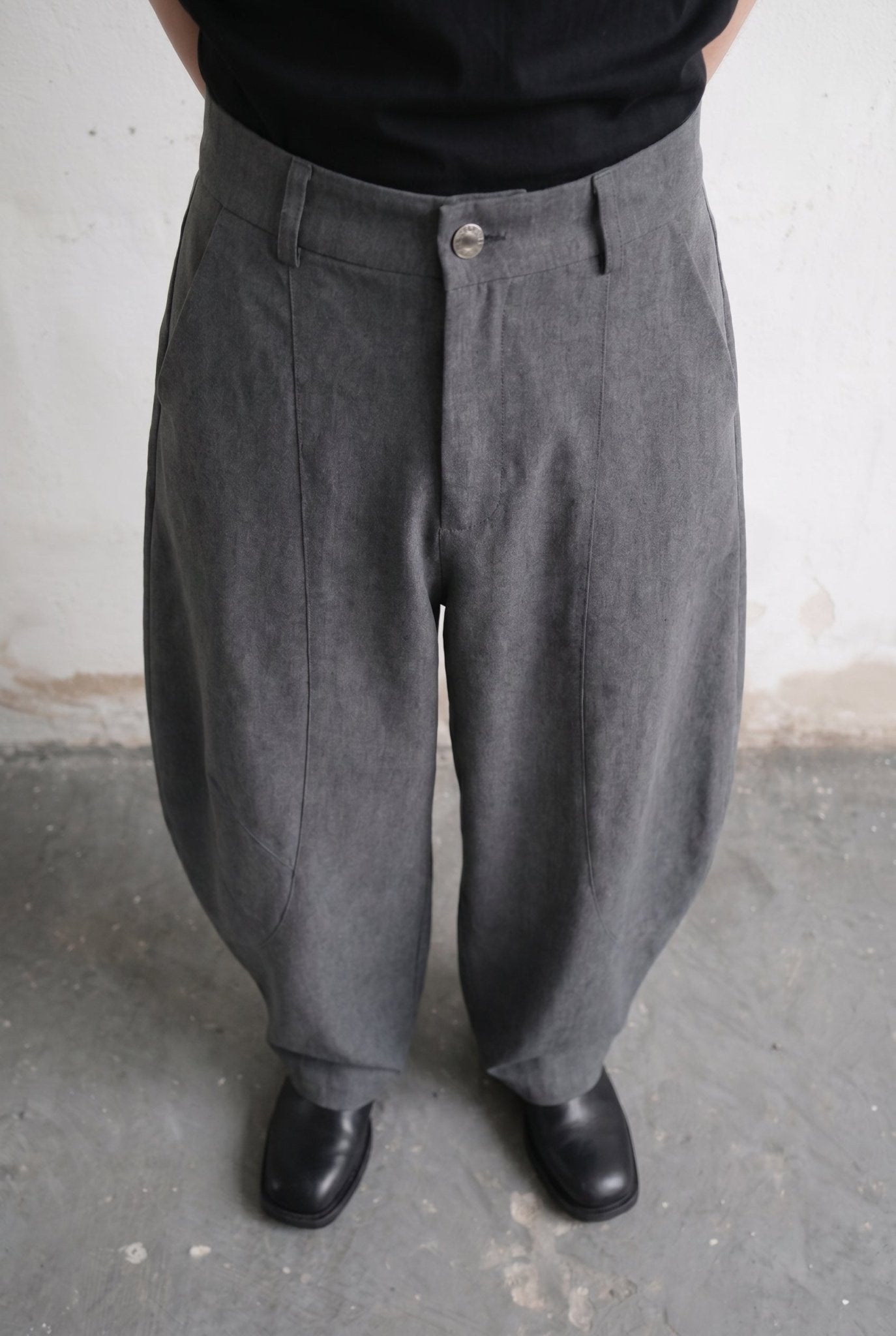 Dark Grey Tailored Trousers - BEEGLEE