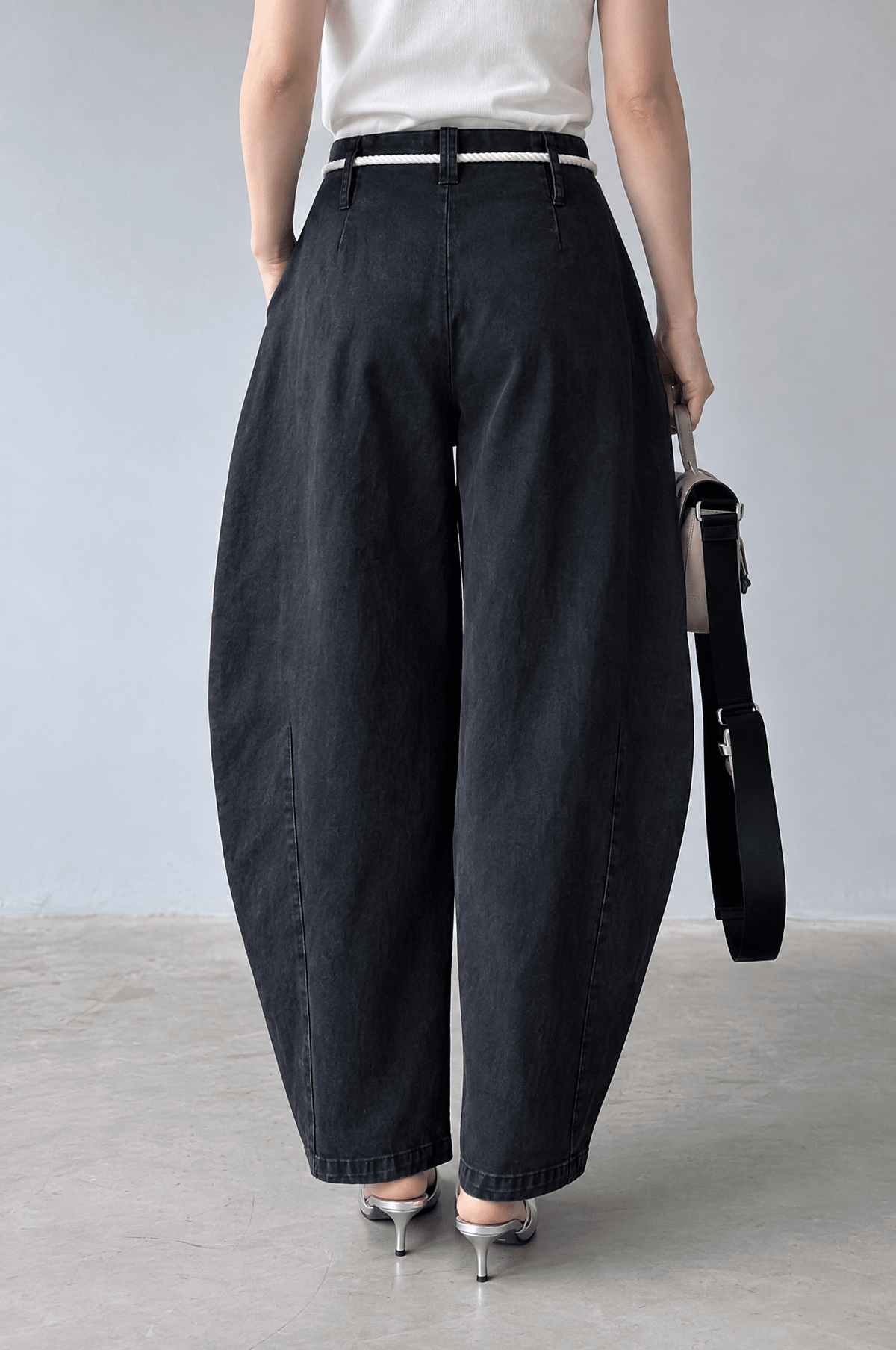 Faded Rope Barrel Pants – side view