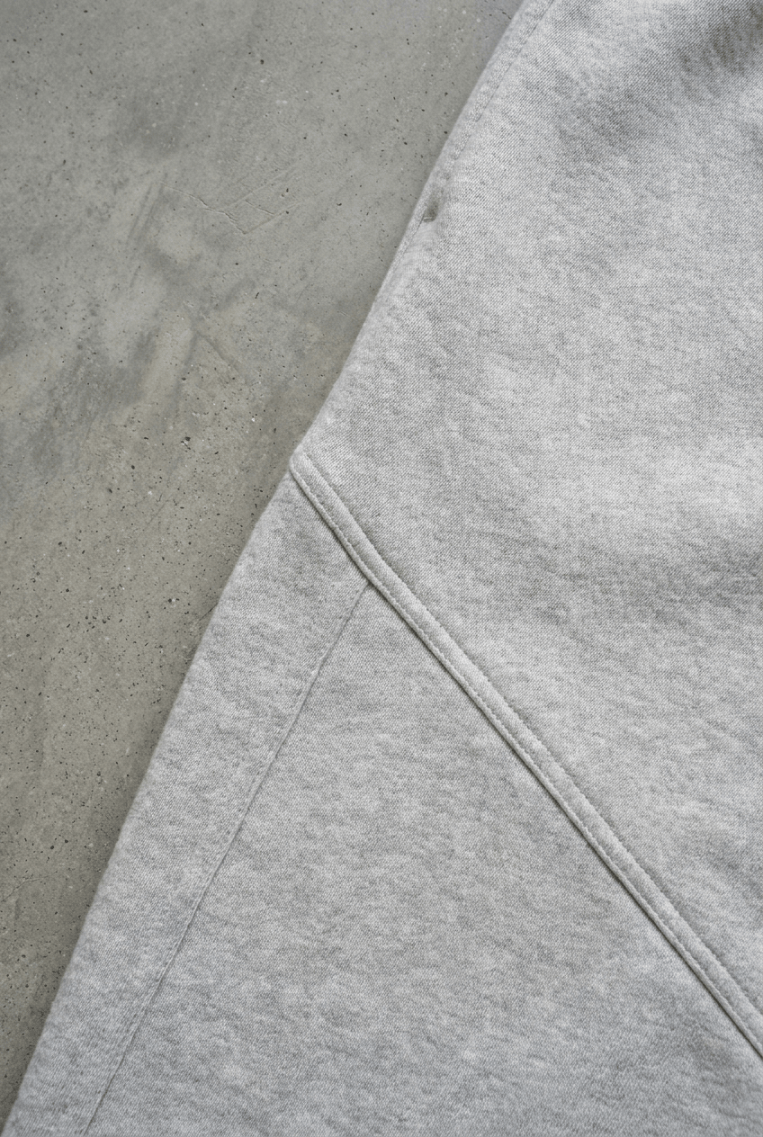 Grey Curved Barrel Sweatpants - BEEGLEE