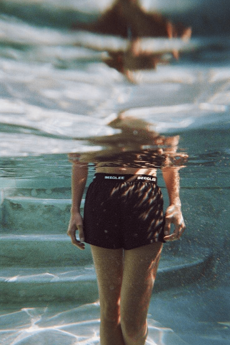 Vesta mid waist shorts - BEEGLEE