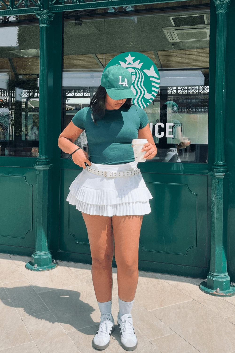 White Chilling Mini Skirt - BEEGLEE