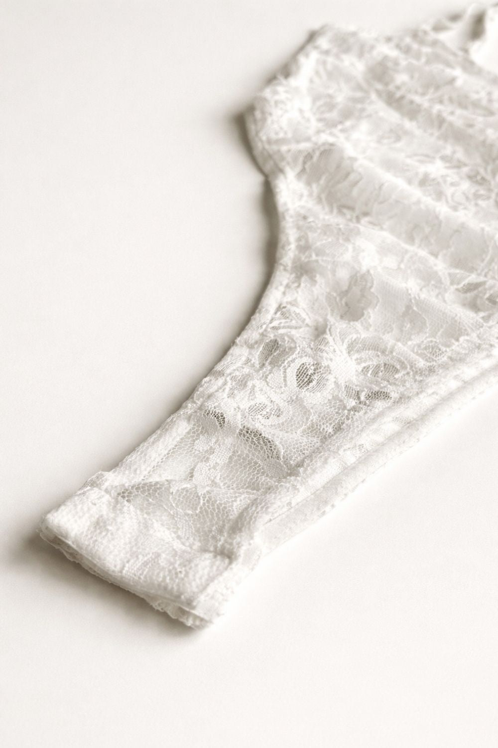 White Gigi lace bodysuit - BEEGLEE