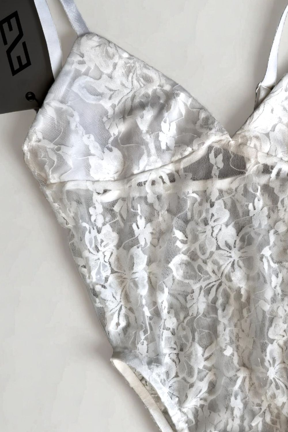 White Gigi lace bodysuit - BEEGLEE