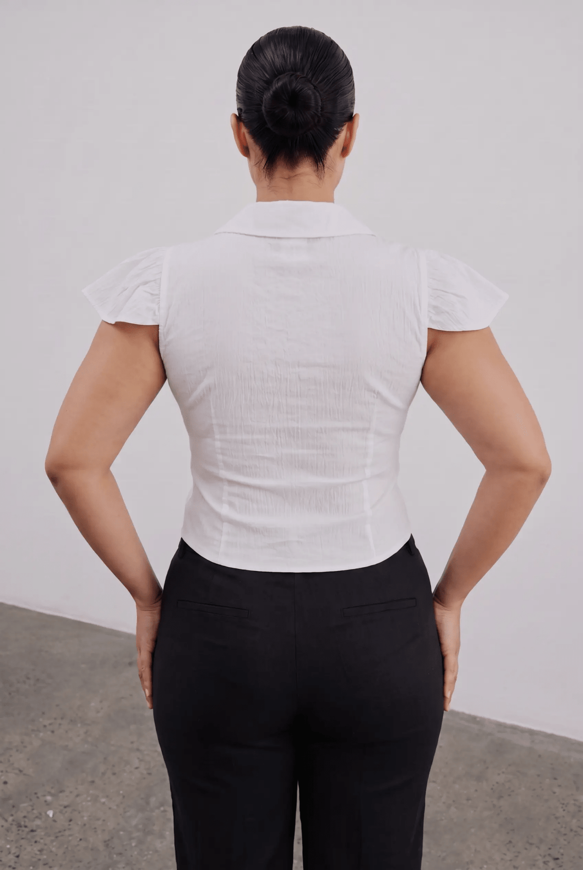 White Lana Keyhole Top - BEEGLEE