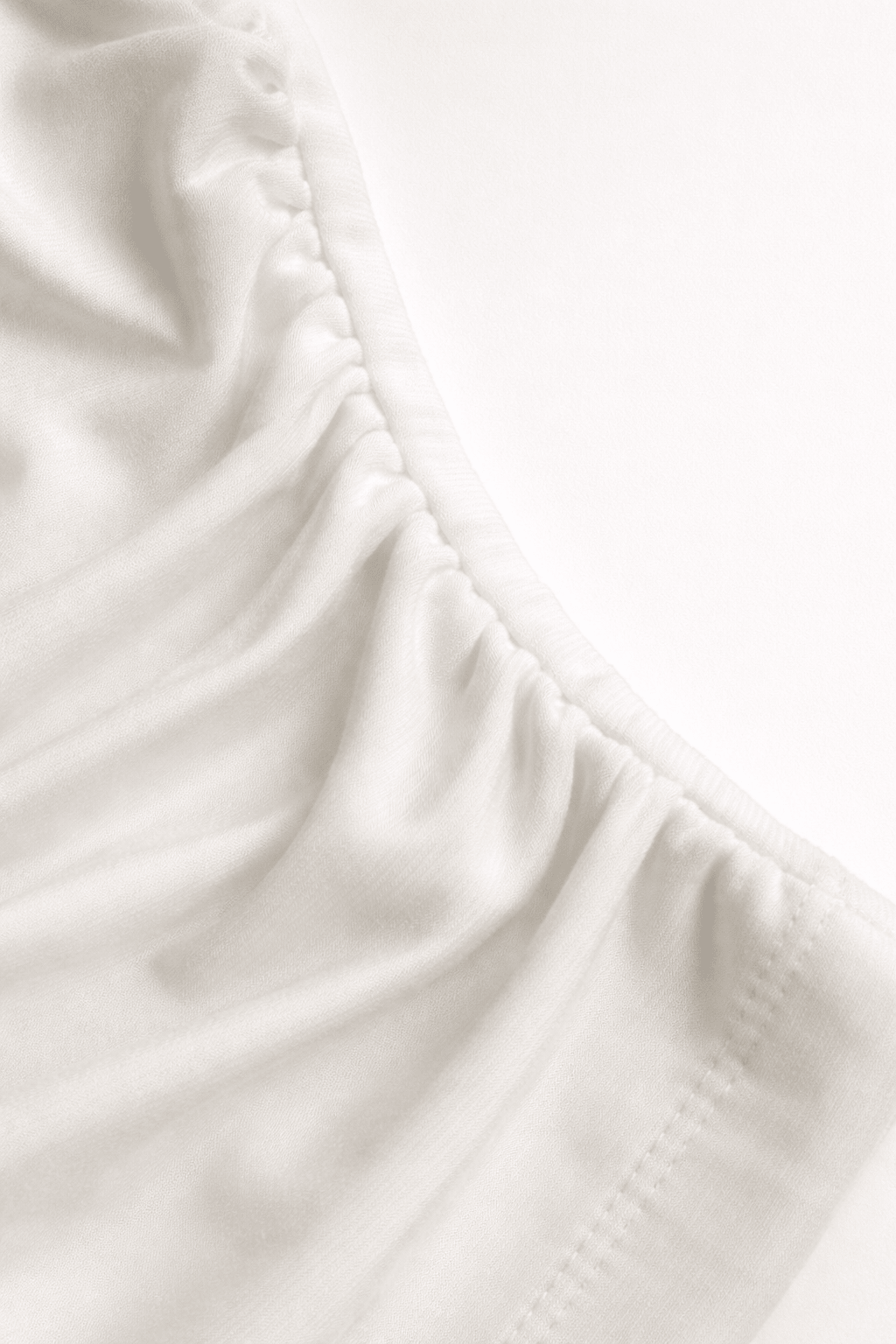 White Reverie Top - BEEGLEE