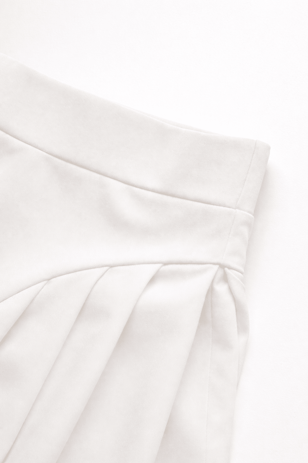 White Rival Tennis Skort - BEEGLEE