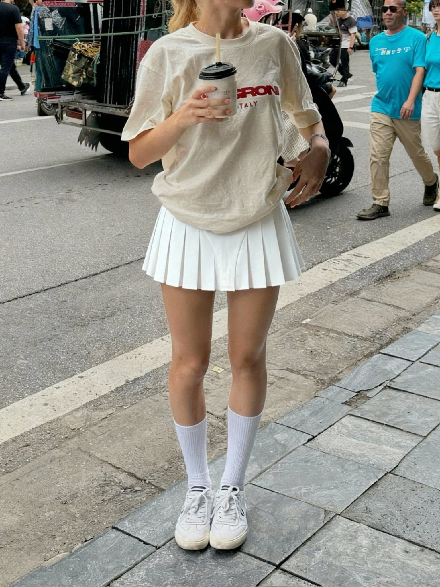 White Rival tennis skort - BEEGLEE