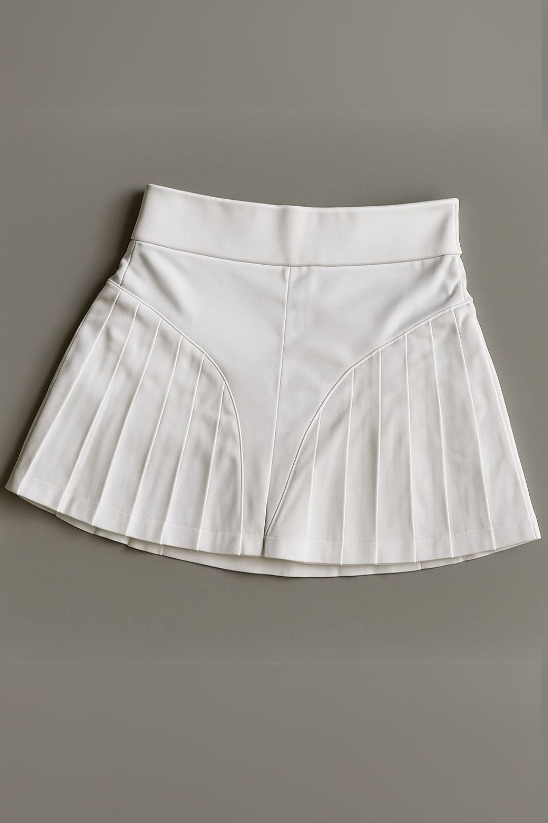 White Rival tennis skort - BEEGLEE