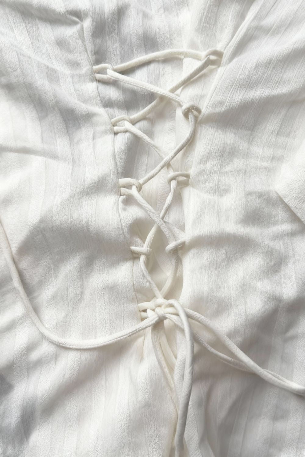 White Sheer Back - Tie Shirt - BEEGLEE