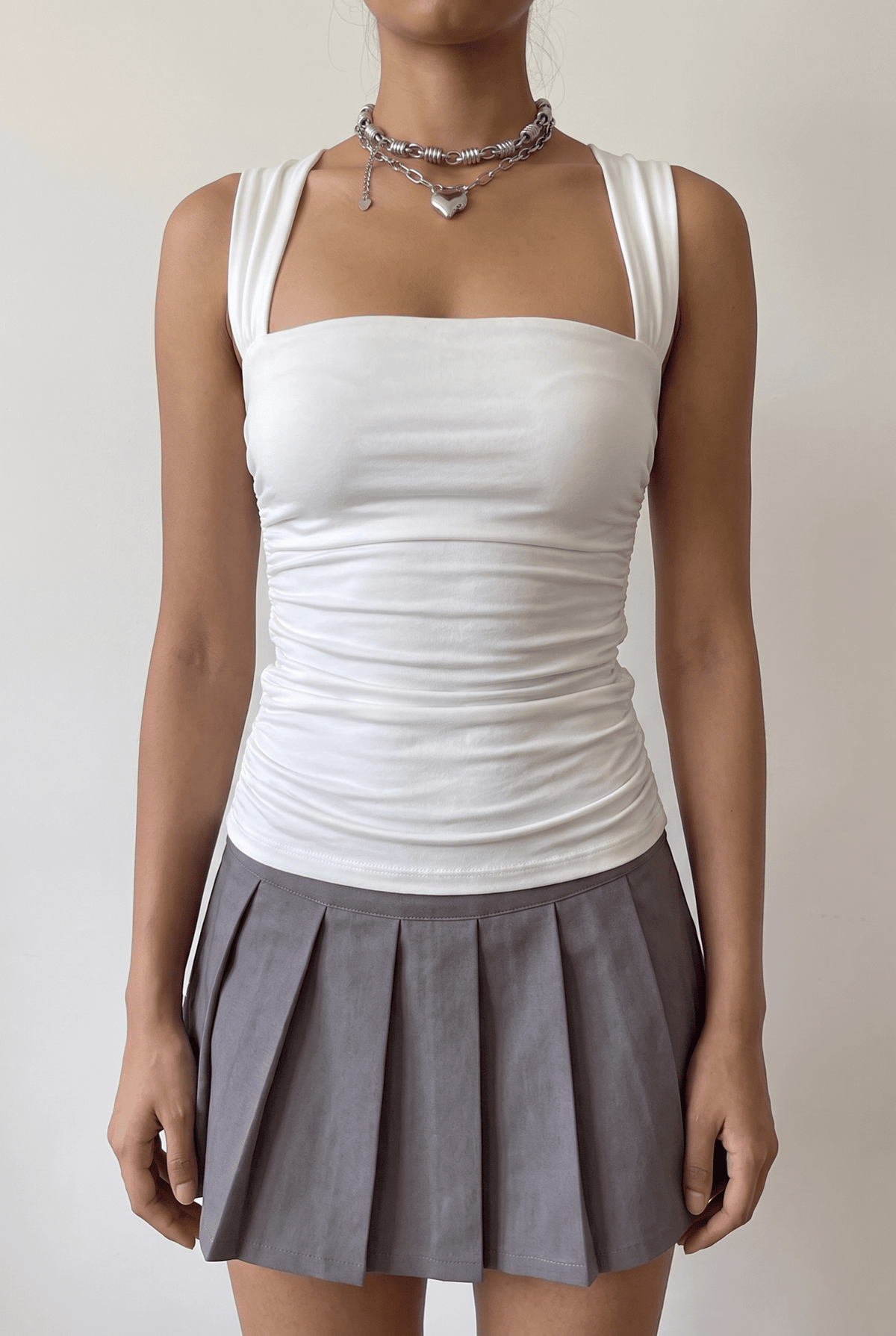 White Turnstyle Ruched Top - BEEGLEE