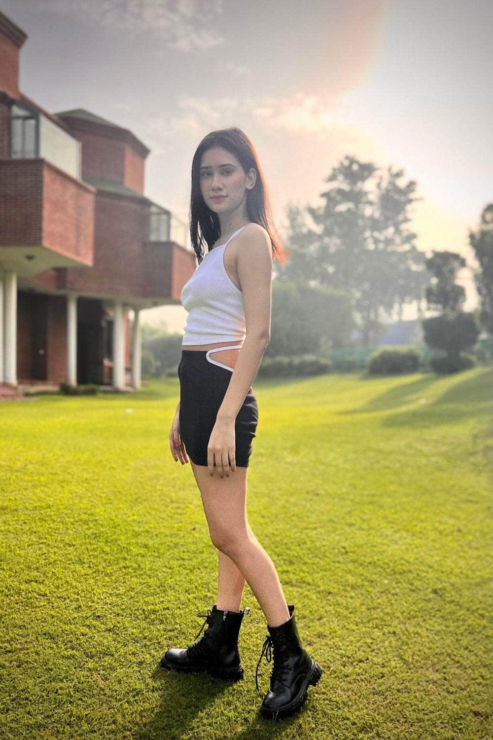 Black Ribbed Knit Skirt - BEEGLEE