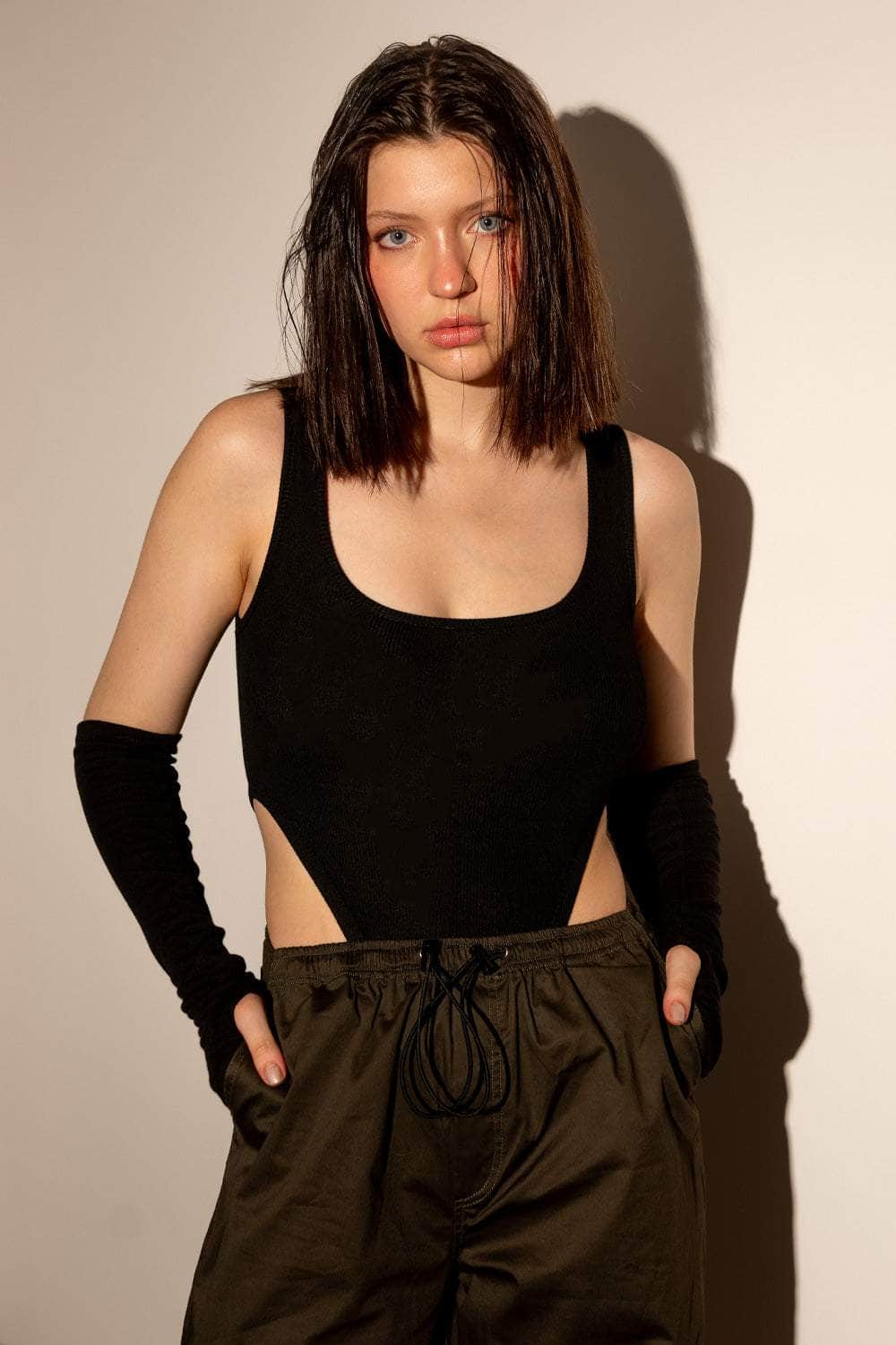 Black Square Cut Bodysuit - BEEGLEE