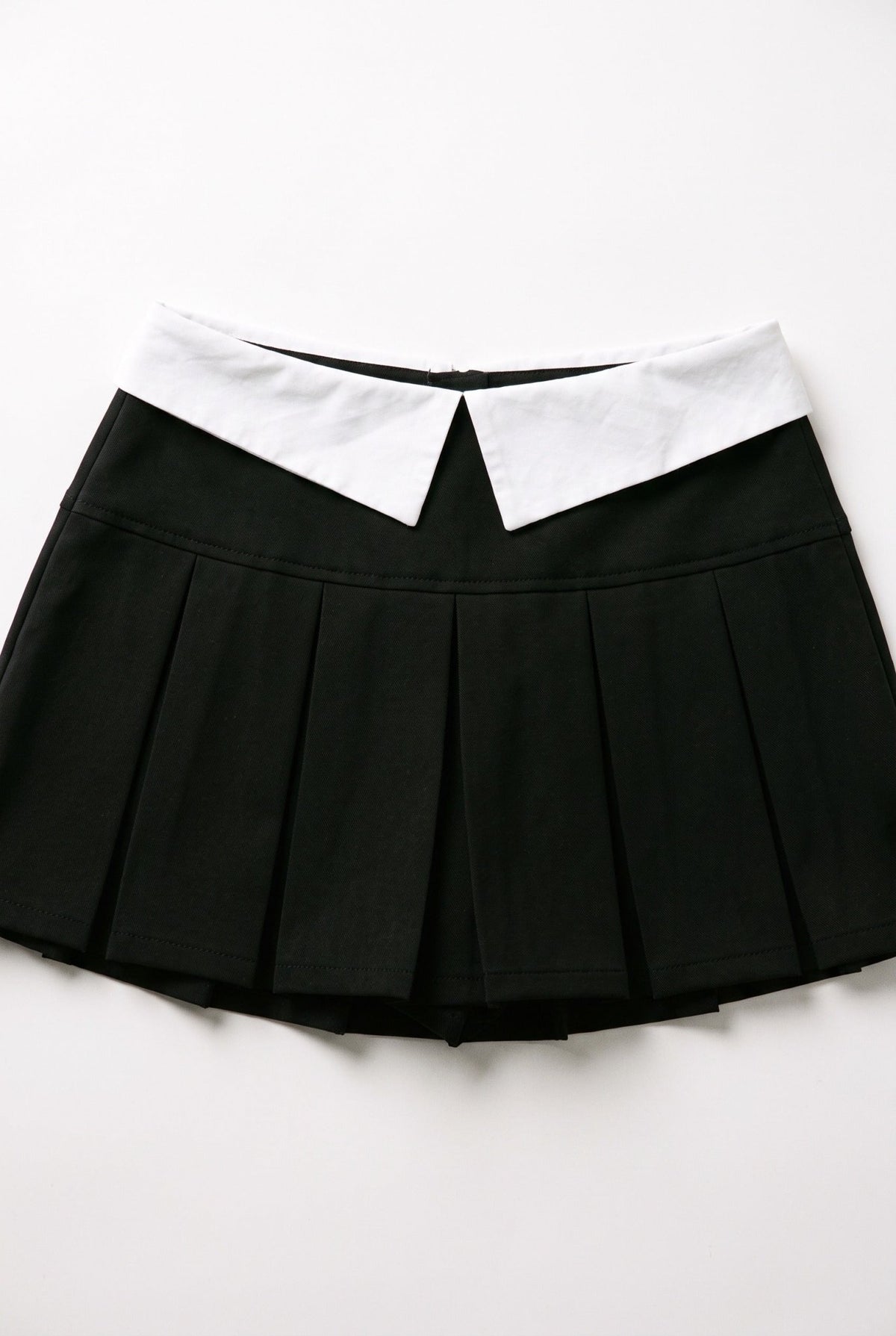 Black Academy Skort - BEEGLEE