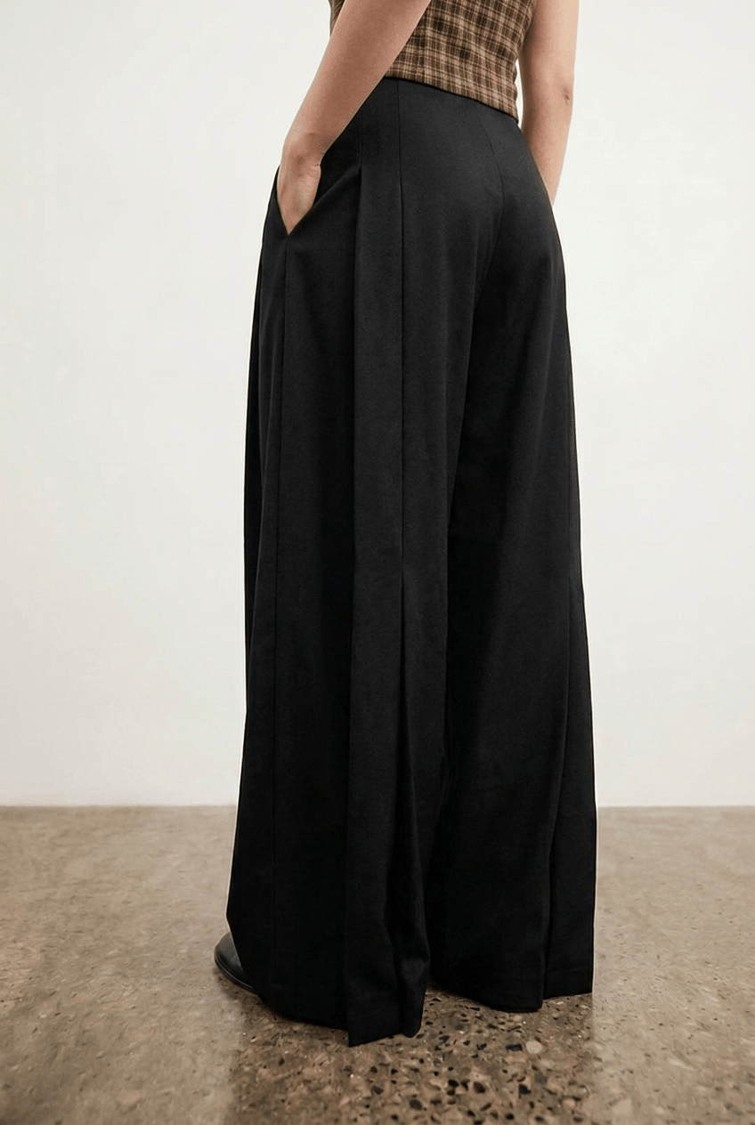 Black Ascent Drape Pants - BEEGLEE