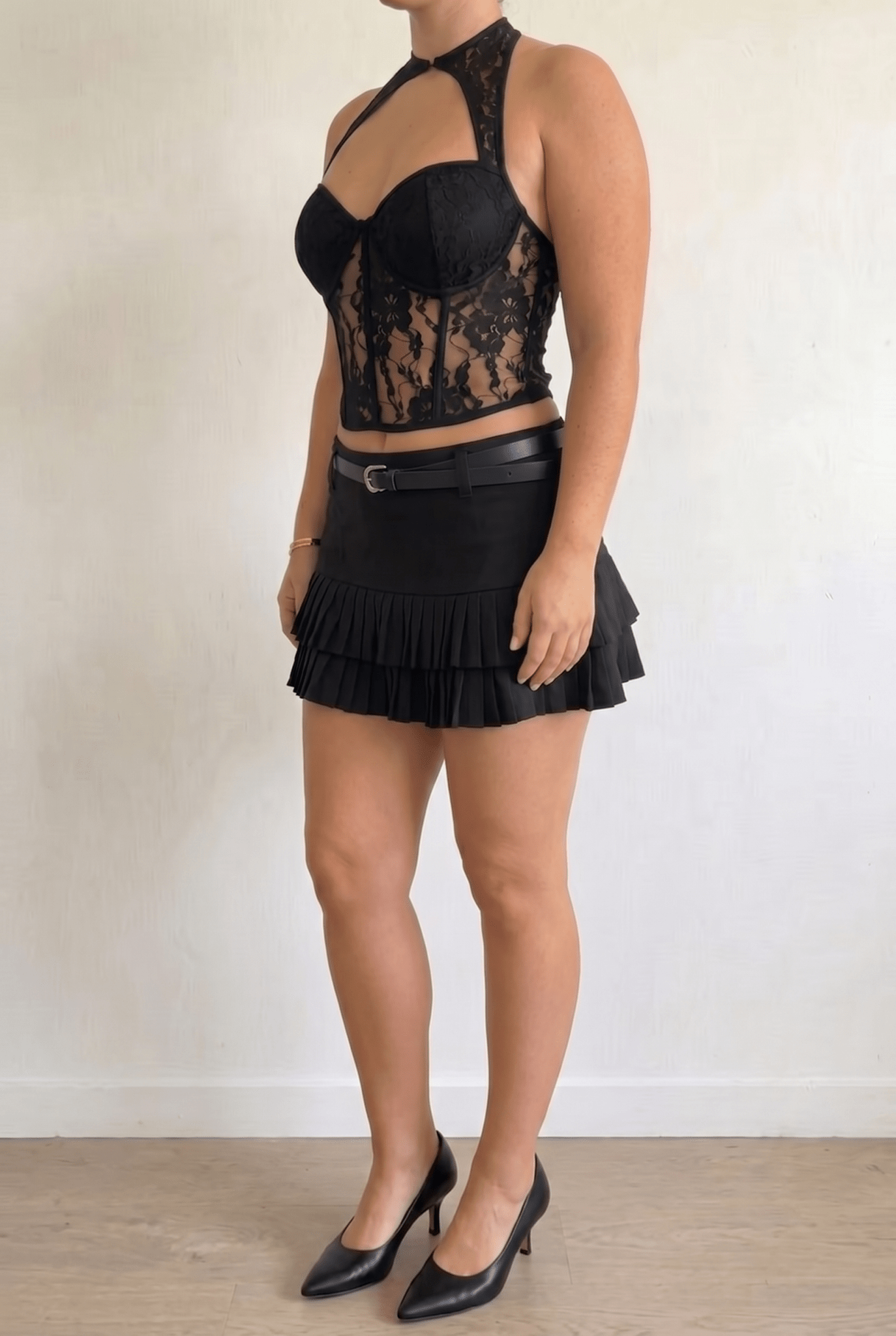 Black Chilling Mini Skirt - BEEGLEE