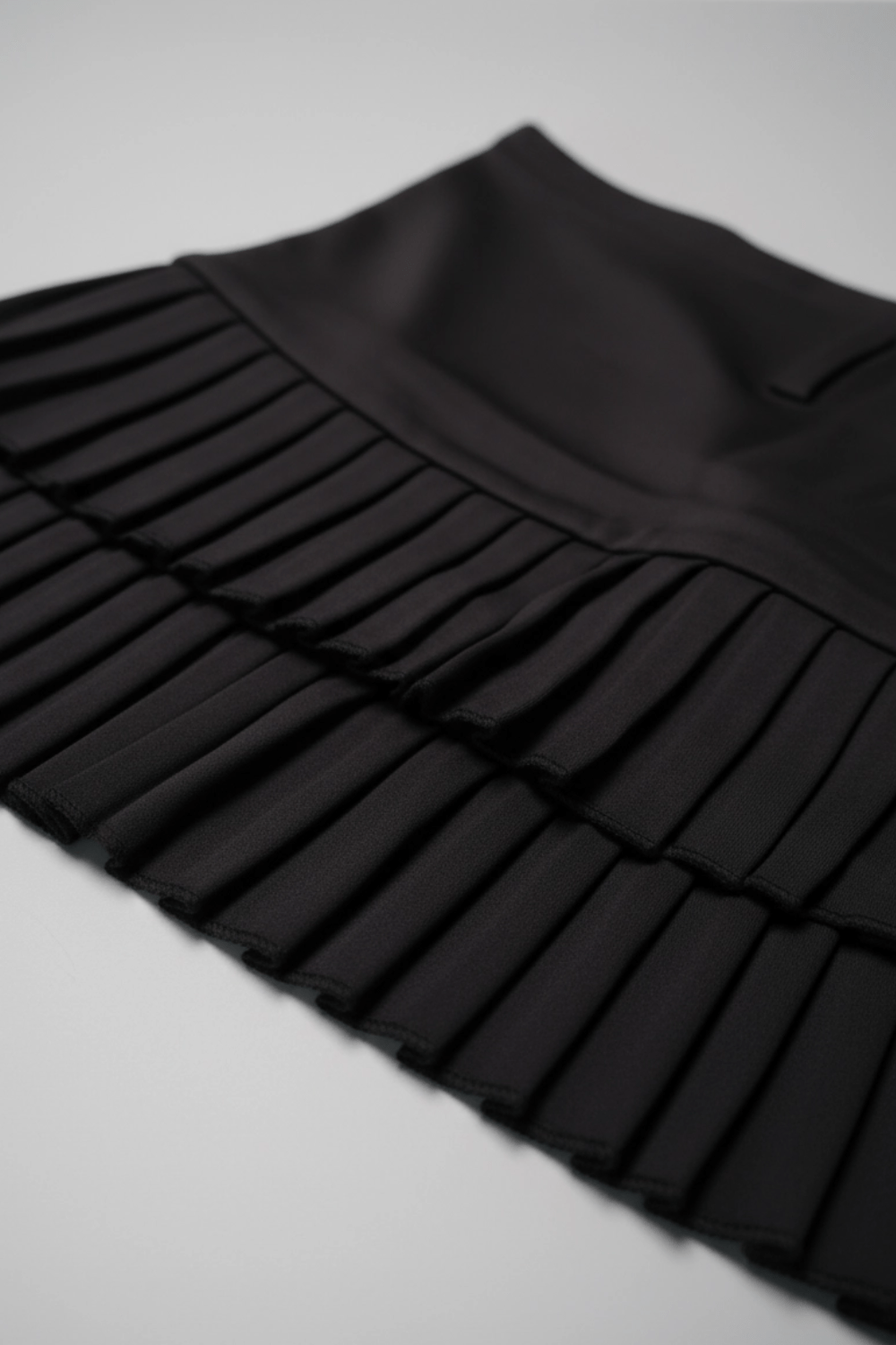 Black Chilling Mini Skirt - BEEGLEE