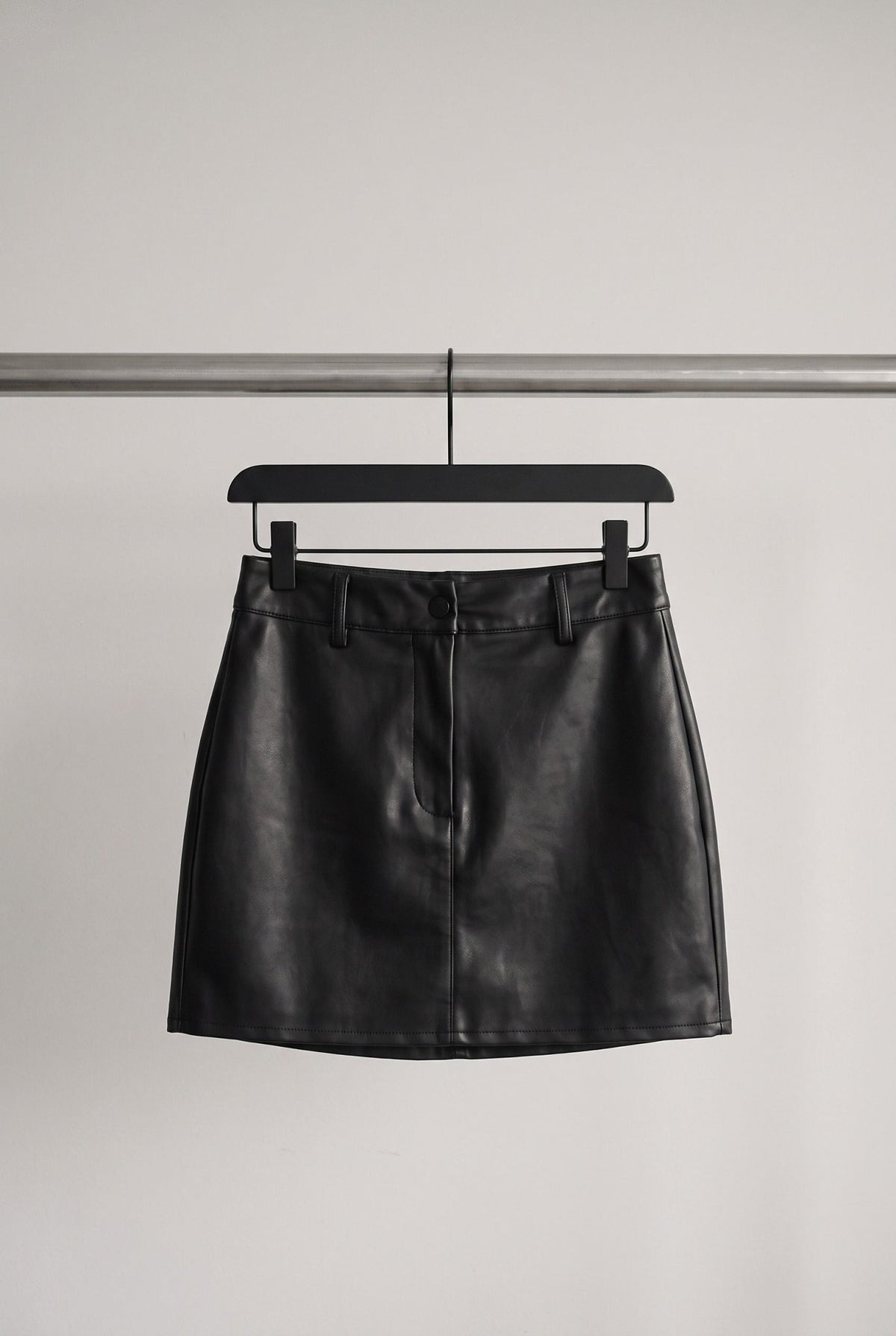 Black Core Leather Skort - BEEGLEE