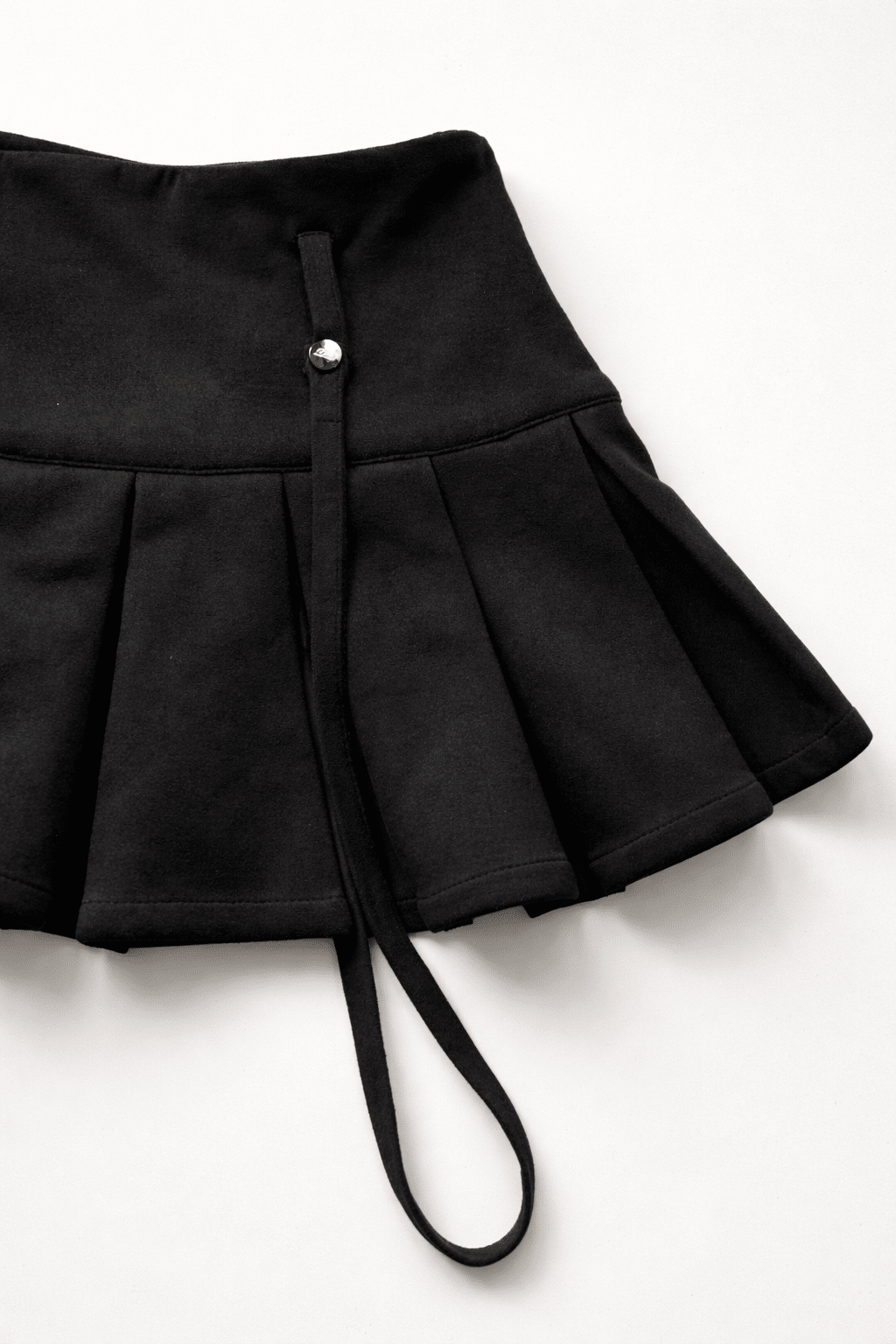 Black Harness Pleat Skort - BEEGLEE