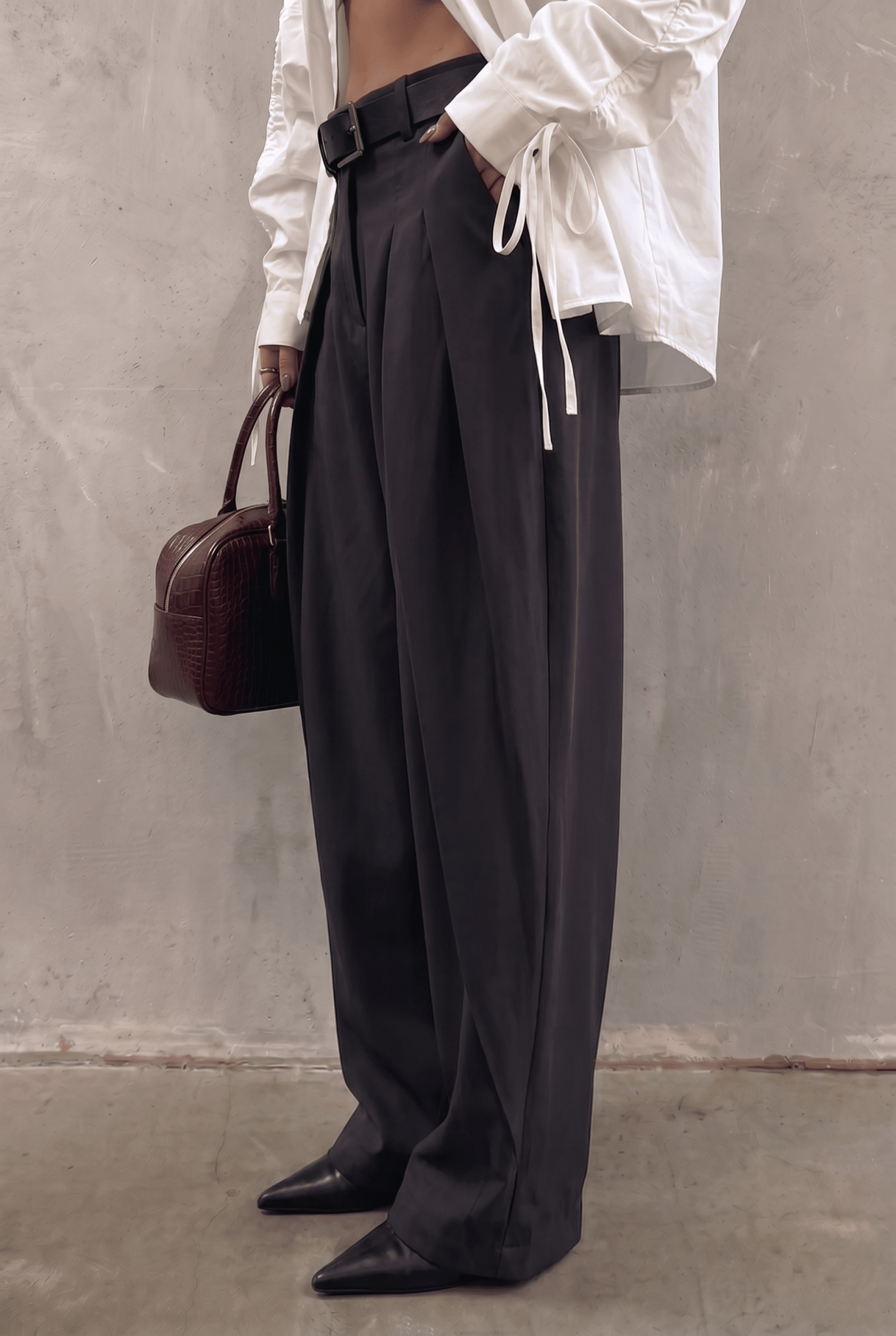 Black Pleat - Front Trousers - BEEGLEE