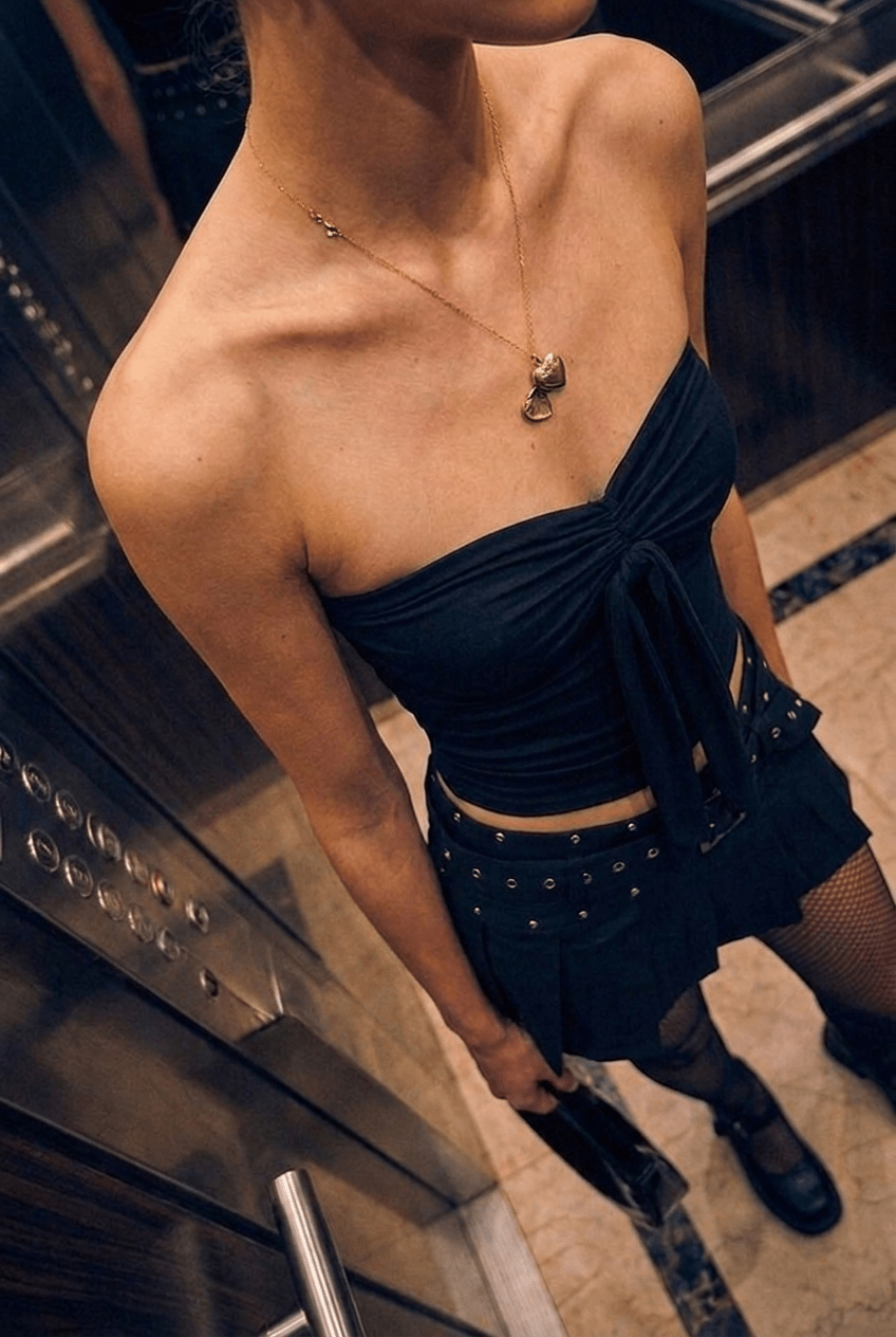 Black Slinky Halter Top - BEEGLEE