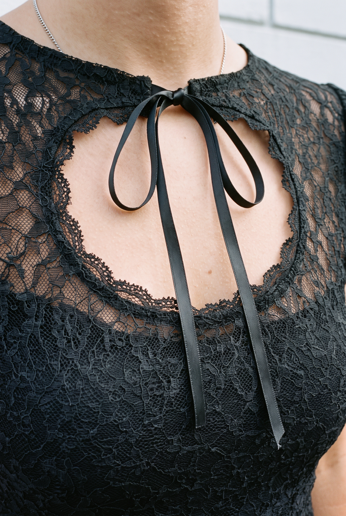 Black Ribbon Keyhole Top – detail