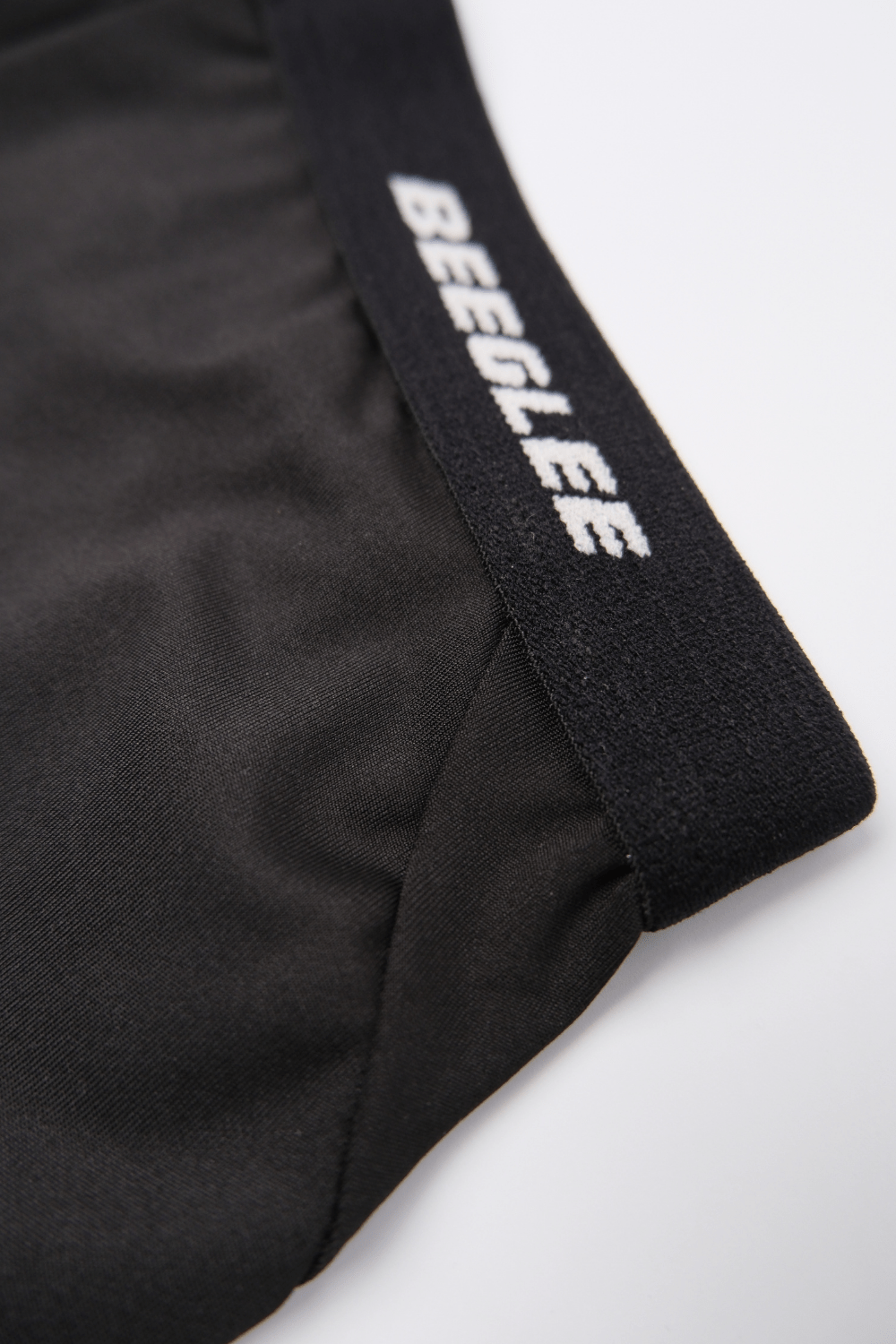 Vesta mid waist shorts - BEEGLEE