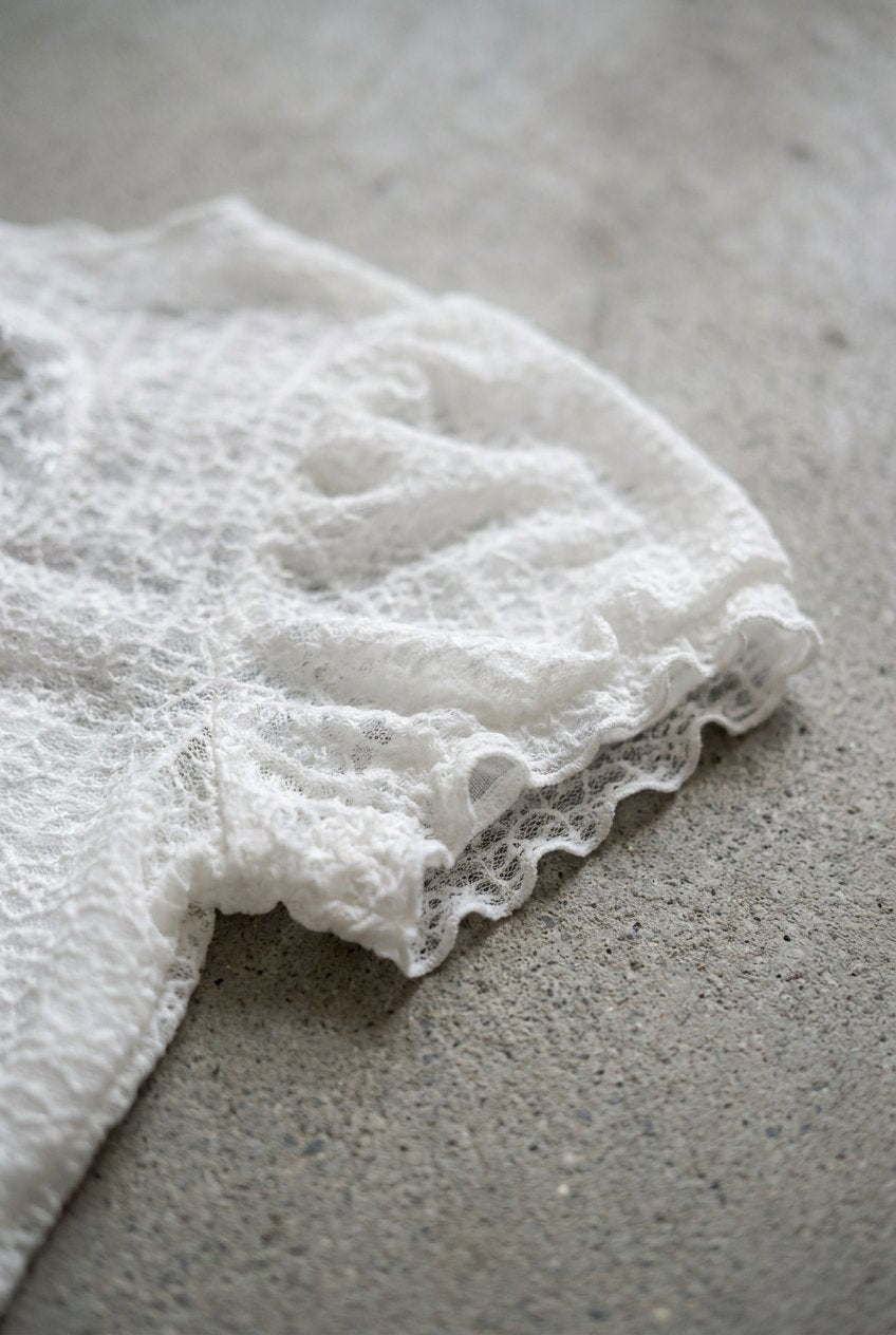 White Ribbon Keyhole Lace Top - BEEGLEE