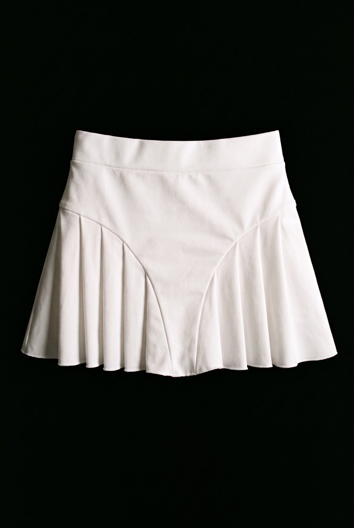White Rival Tennis Skort - BEEGLEE
