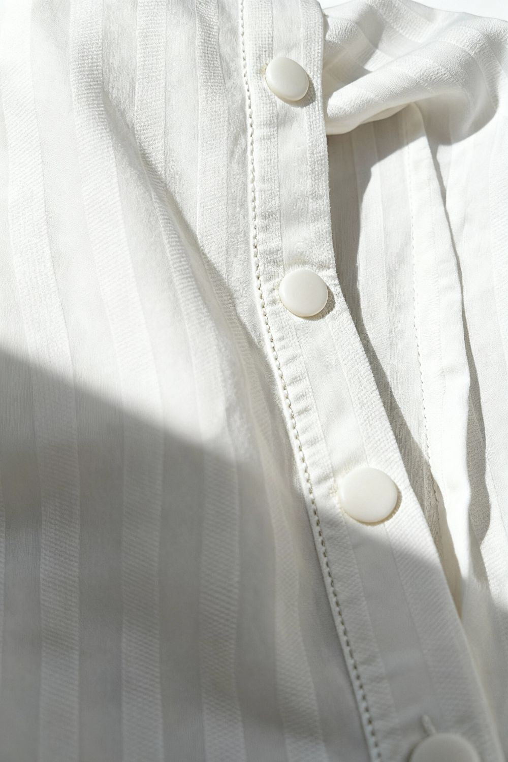 White Sheer Back - Tie Shirt - BEEGLEE