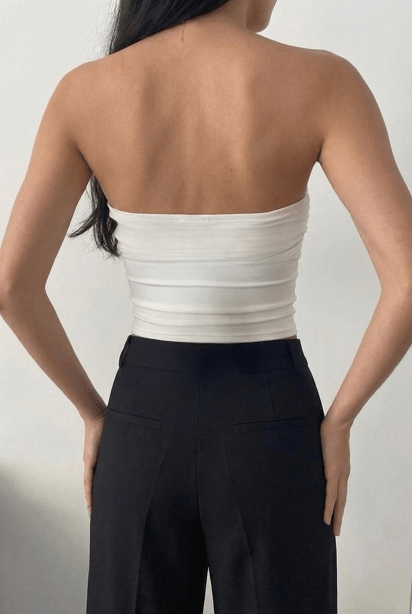 White Slinky Halter Top - BEEGLEE