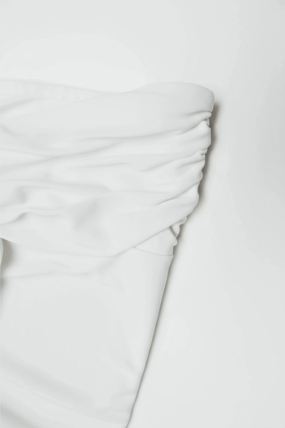 White Slinky Halter Top - BEEGLEE