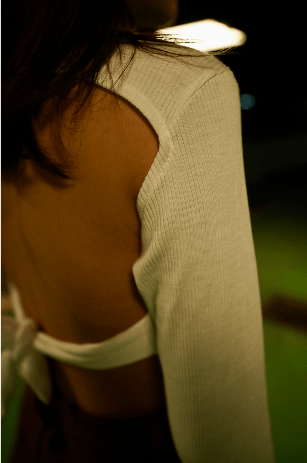 White Backless Shirt - BEEGLEE